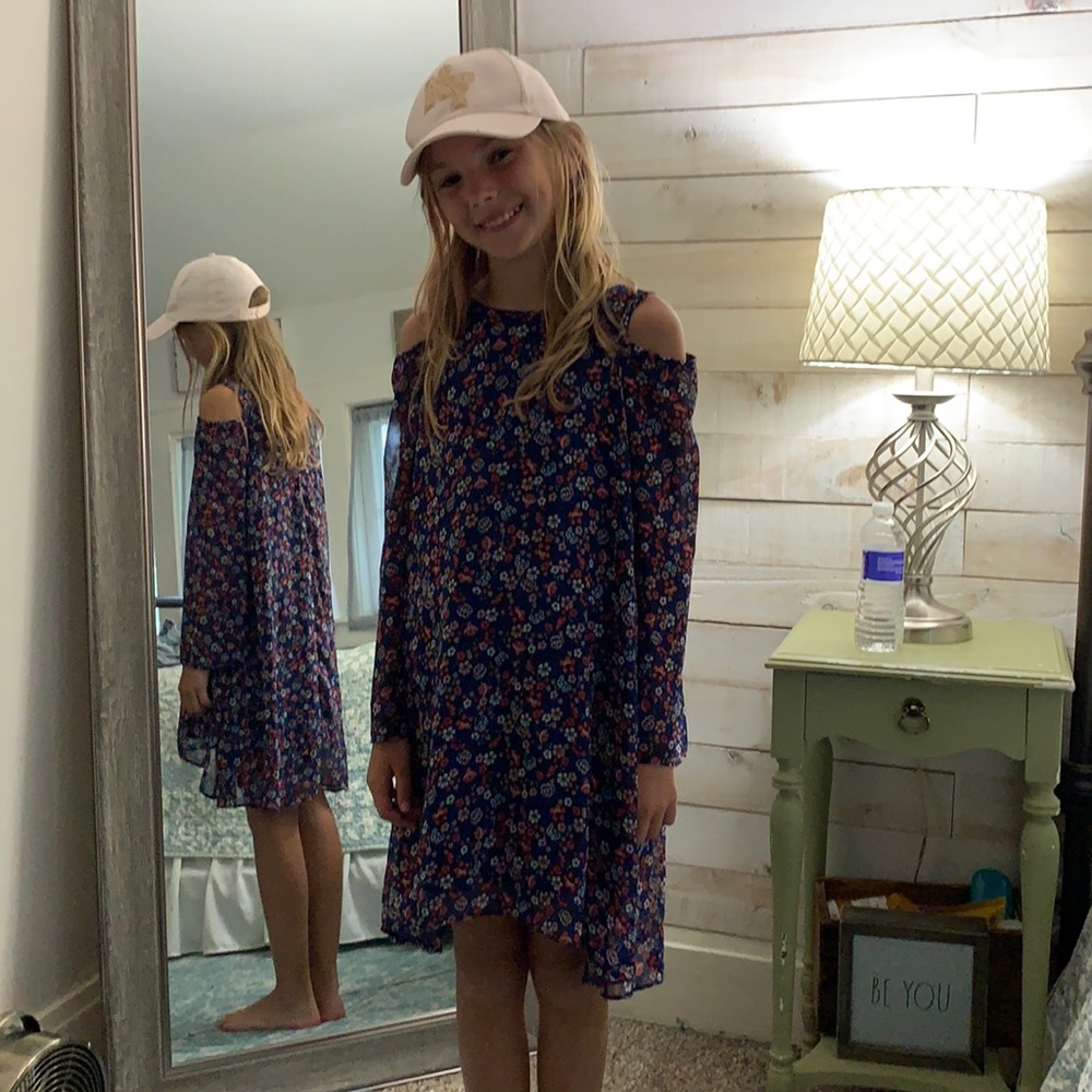 Girls dress
